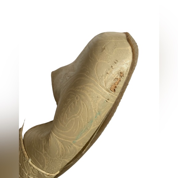 AXXIOM Tan Floral Pattern Arch Support Mary Jane Straps Womans Comfortable Shoes - Picture 11 of 14